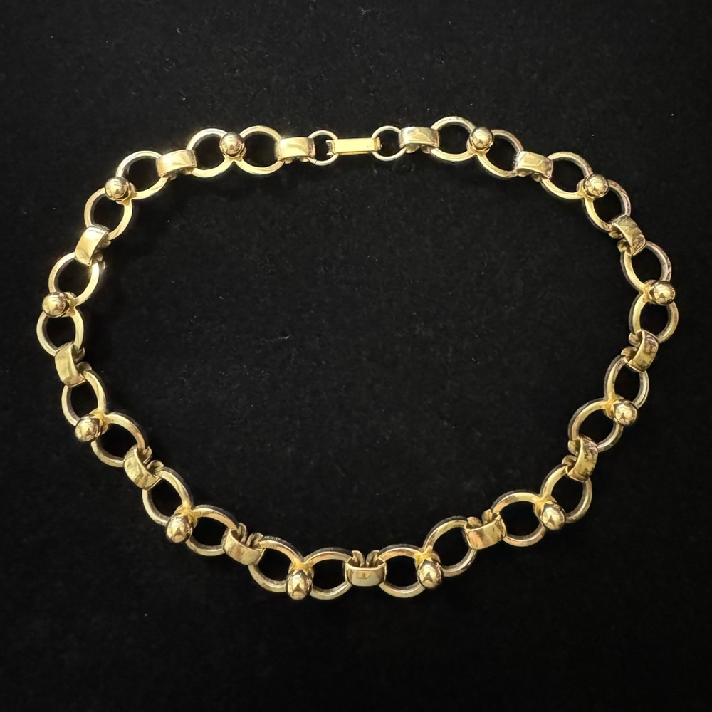 Gold Link Circle Necklace